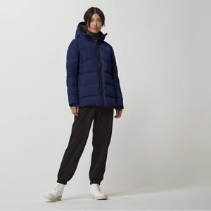 NWT CANADA GOOSE NAVY HYBRIDGE COAT SZ XS